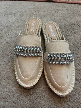 Shoe Dazzle Beige Canvas Jeweled Espadrille Mules
